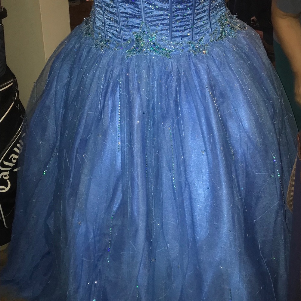 Prom dress! - Picture 6 of 8